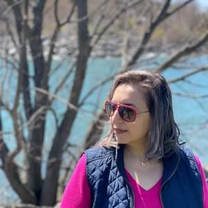 Meet your Posher, Manal